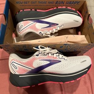Brooks Ghost 14 Running Shoes ***brand new***